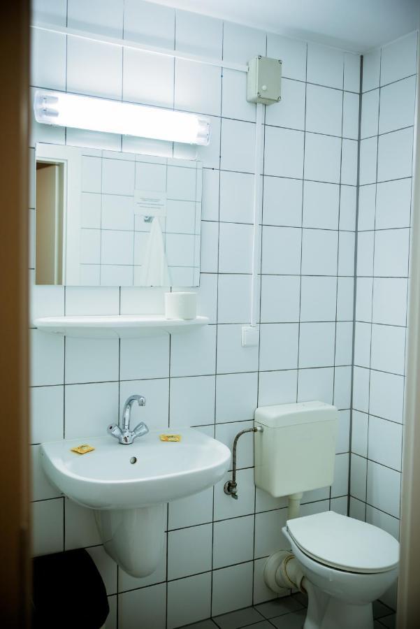 Miedzynarodowy Dom Spotkan Mlodziezy W Oswiecimiu エクステリア 写真